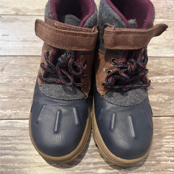 Carter's Kids Snow Boots in Navy, Tan and Burgundy Size 13 - Picture 3 of 9